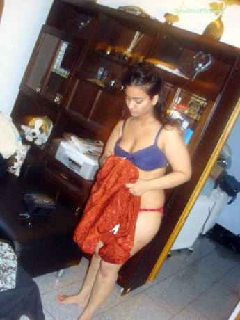 mumbai-escorts-high-profile-call-girls-in-hot-nikita-escorts-agency-big-0