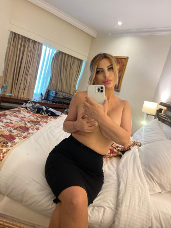 russian-escort-in-the-imperial-hotel-connaught-place-blonde-russian-escort-foreigner-female-escort-the-imperial-hotel-janpath-road-new-delhi-big-0