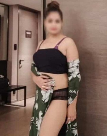 call-girls-in-atta-market-noida-8800410550-escorts-service-big-0